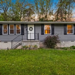 10 min to NRG Park | Private Deck | Movie Nights - Holiday Home