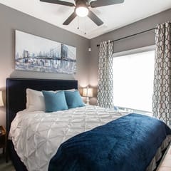 Modern King Suite Near Downtown SD