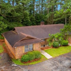 Cozy 2BR newly renovated mid-century modern home