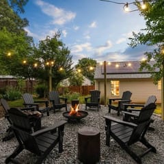 Backyard Oasis | Sleep 10 | Hot Tub | Fire Pit