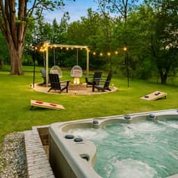 4-bedroom house in charming Oak Hill with WiFi, AC. Relax and enjoy - Image 4