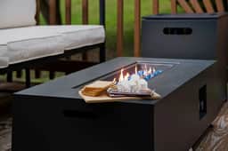 7min to NRG | Sauna | Hottub | Firepit | Huge Deck - Holiday Home - Image 5