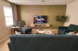 Convenient 2BR | Fast Wi-Fi + Full Kitchen - Image 3