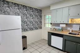 Near Sherman College | 2BR w/ Wi-Fi + Washer/Dryer - Image 4