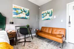 Chic Studio – Steps to Dining, Wi-Fi & A/C - Image 4