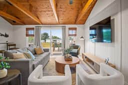 10min to NRG | Hot tub | Sauna | Firepit | 4br 3ba - Holiday Home - Image 3
