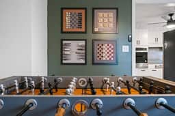 9mi To NRG | Game Room | Hot Tub | Firepit | Grill - Holiday Home - Image 3