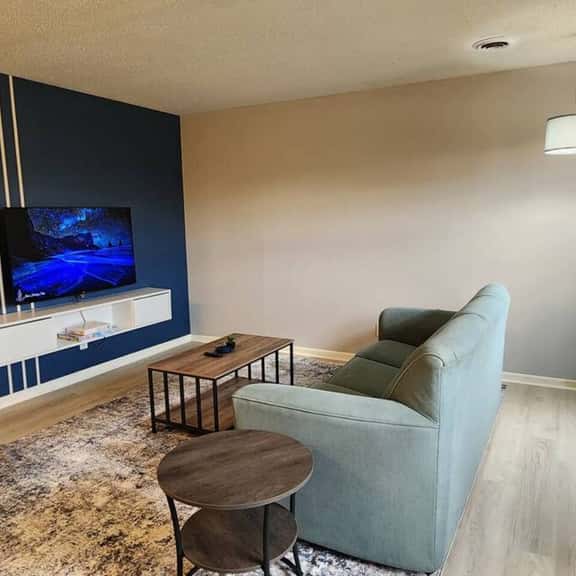 2BR Near Sherman College | Wi-Fi + Washer/Dryer - Image 1