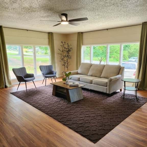 Cozy Getaway 3BR | Arcade + Foosball | Sleeps 10 - Image 1