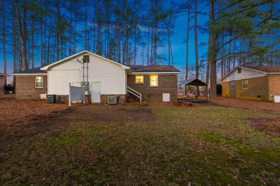 3 mi Downtown Spartanburg | Cozy+Modern | Pets OK - Holiday Home - Image 2