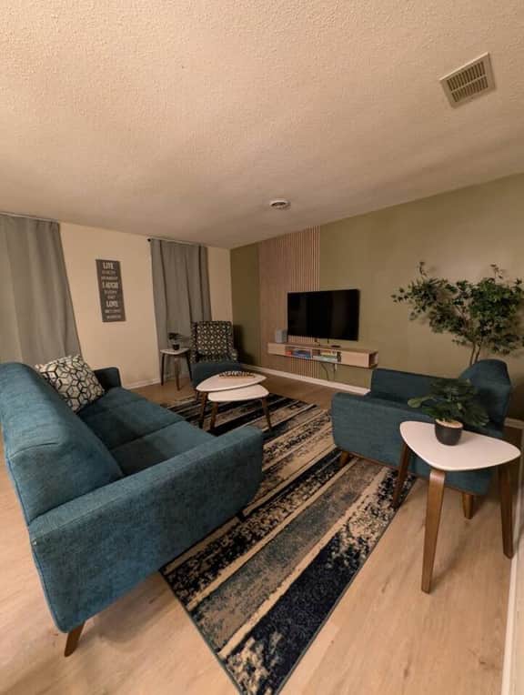 Convenient 2BR | Fast Wi-Fi + Full Kitchen - Image 5