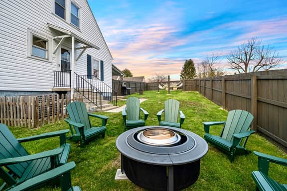 stargazing | firepit | gameroom | theater - Holiday Home - Image 2