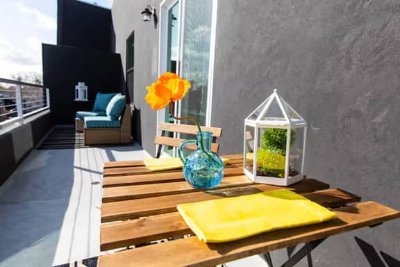 Steps to Restaurants – Patio, A/C & Wi-Fi - Image 5