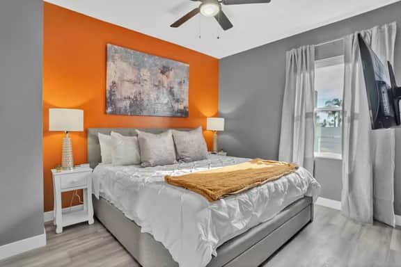 Stylish 2-Bedroom w/2 Balconies in Walkable Area - Image 4