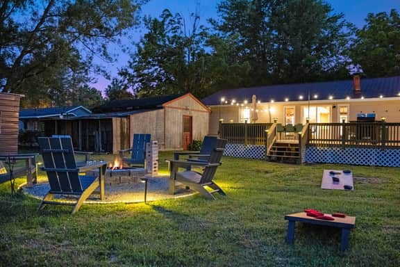 10min to NRG | Hot tub | Sauna | Firepit | 4br 3ba - Holiday Home - Image 2