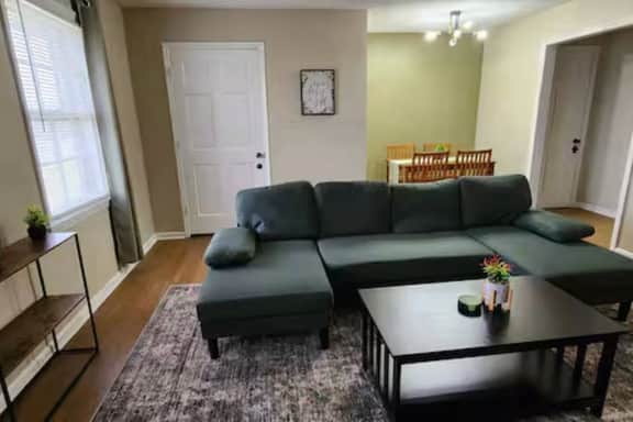 2BR Near Sherman College & Shops - Image 5