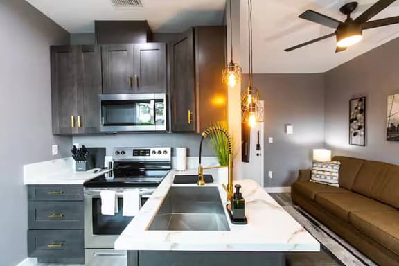 Stylish Urban Retreat – University Heights - Image 1