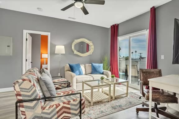 Stylish 2-Bedroom w/2 Balconies in Walkable Area - Image 1