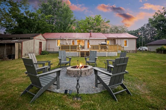 10min to NRG | Hot tub | Sauna | Firepit | 4br 3ba - Holiday Home - Image 1