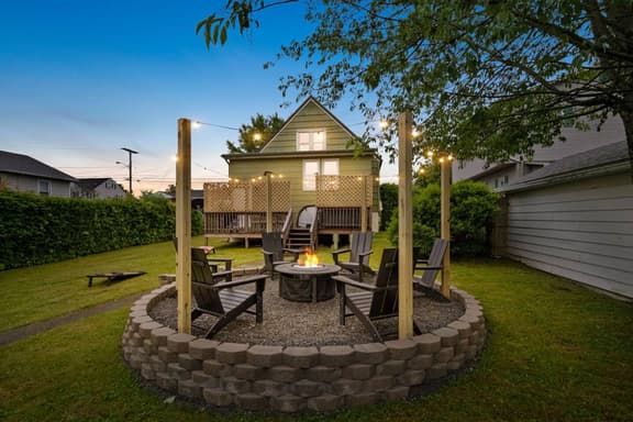 9mi To NRG | Game Room | Hot Tub | Firepit | Grill - Holiday Home - Image 1
